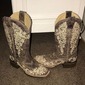 Corral boots